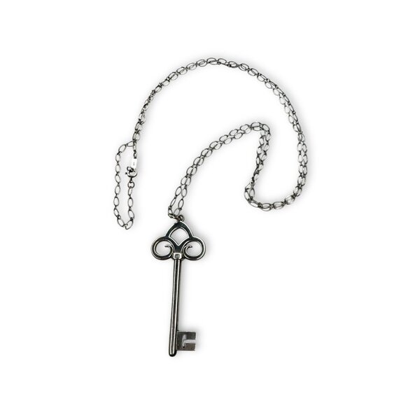 Tiffany & Co. Sterling Silver Key Pendant Necklace 30" - Picture 10 of 10